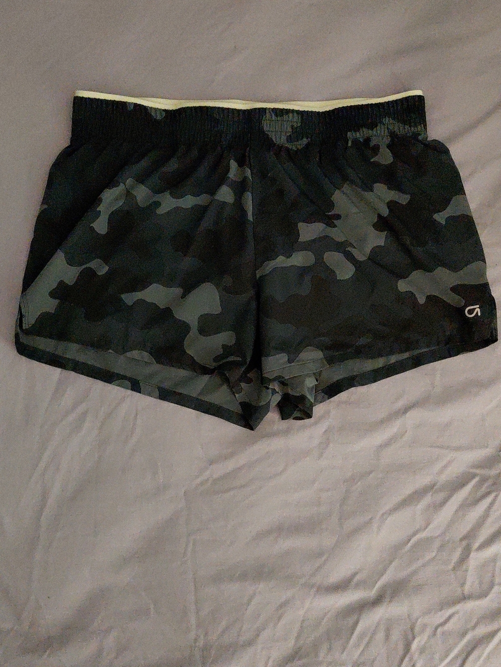 Womens GAP Fit Dark Green & Black Camo Athletic Shorts